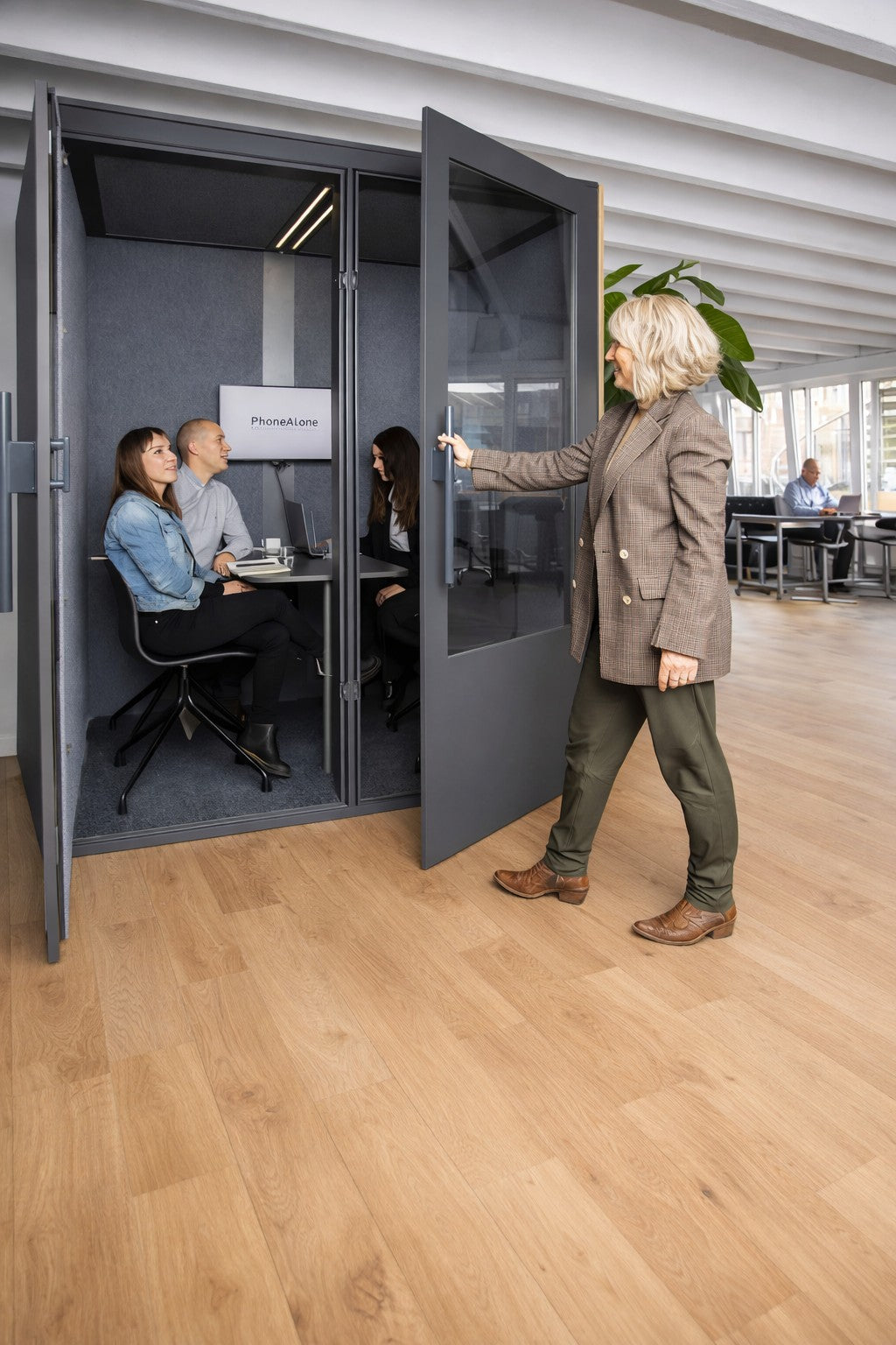 Cabine Acoustique de Réunion No Sound Standard – 4 personnes