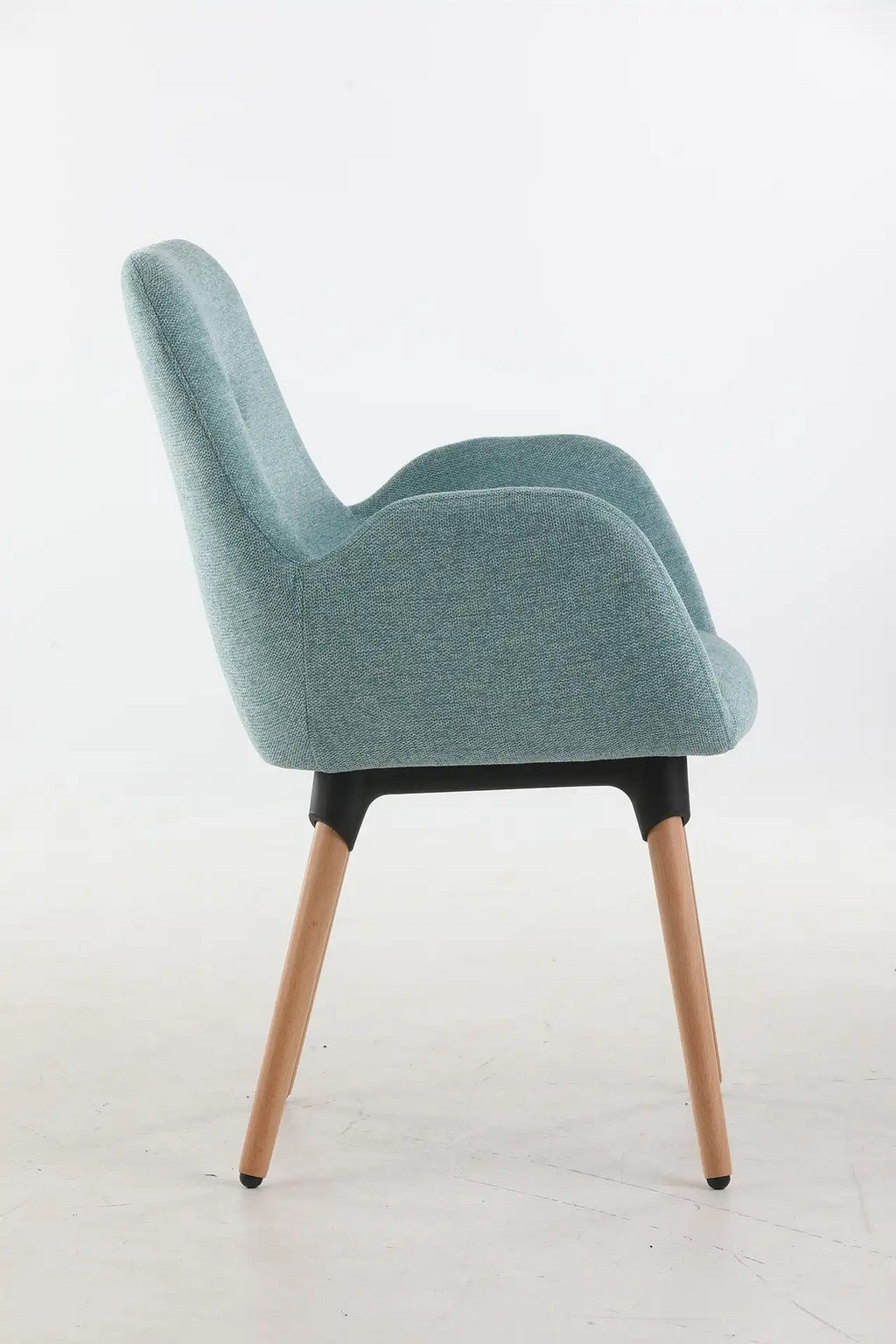 Fauteuil d'accueil et réunion Shino – Pieds bois