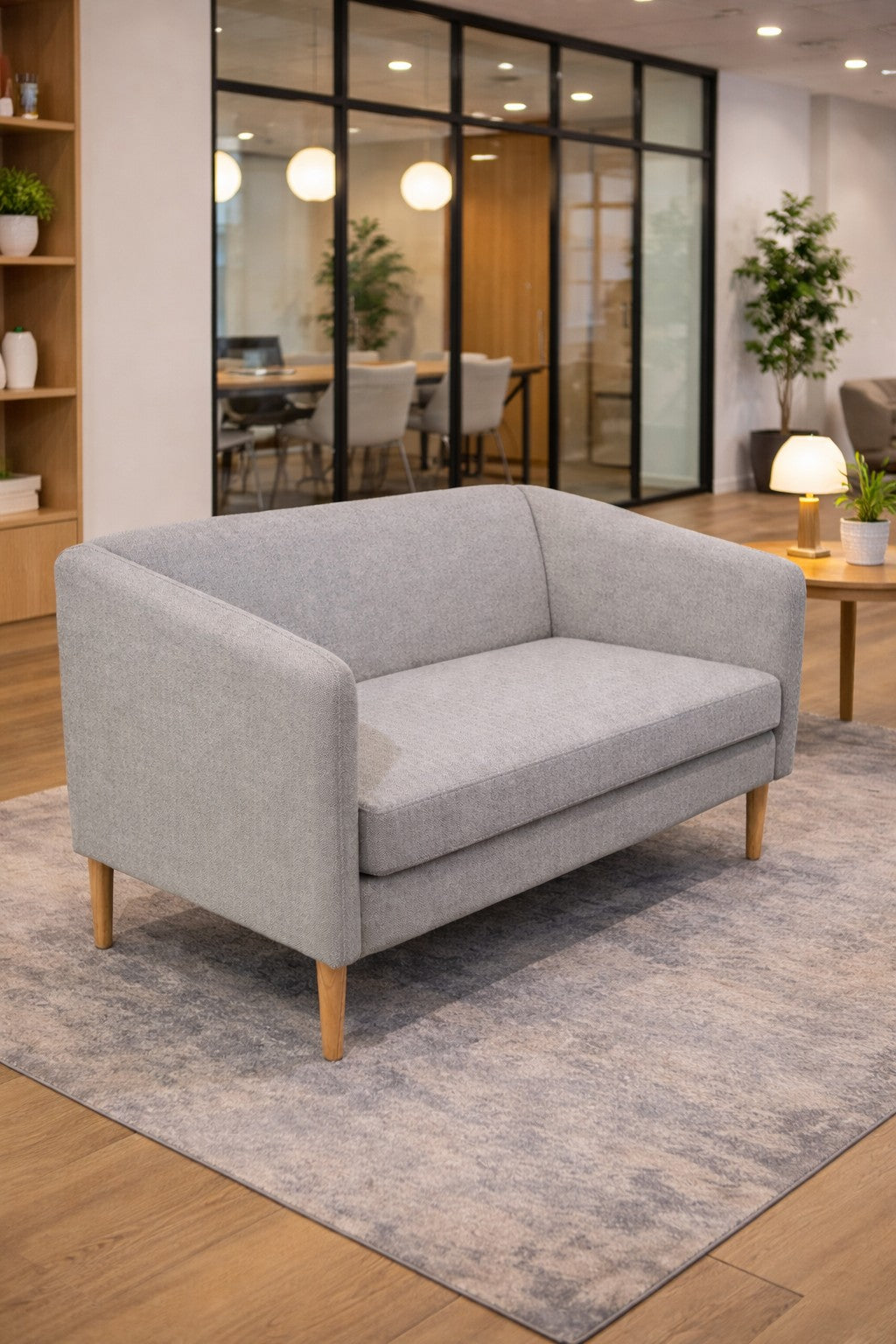 Canapé d'accueil Kanto pieds bois - 2 places