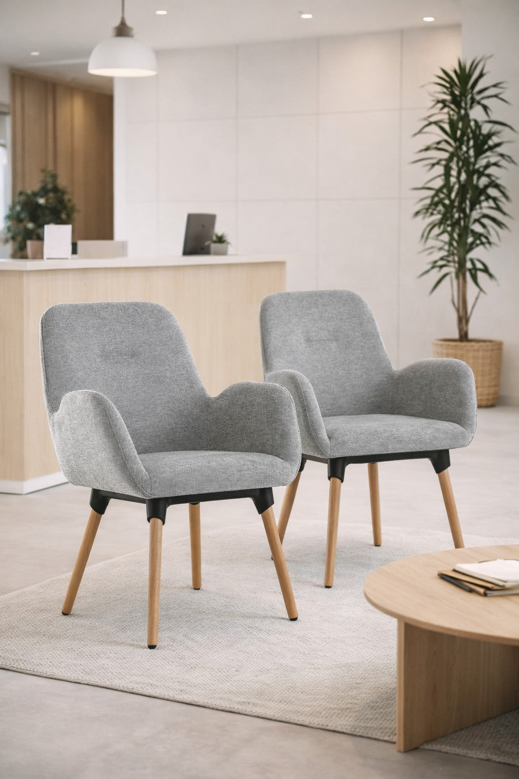 Fauteuil d'accueil et réunion Shino – Pieds bois