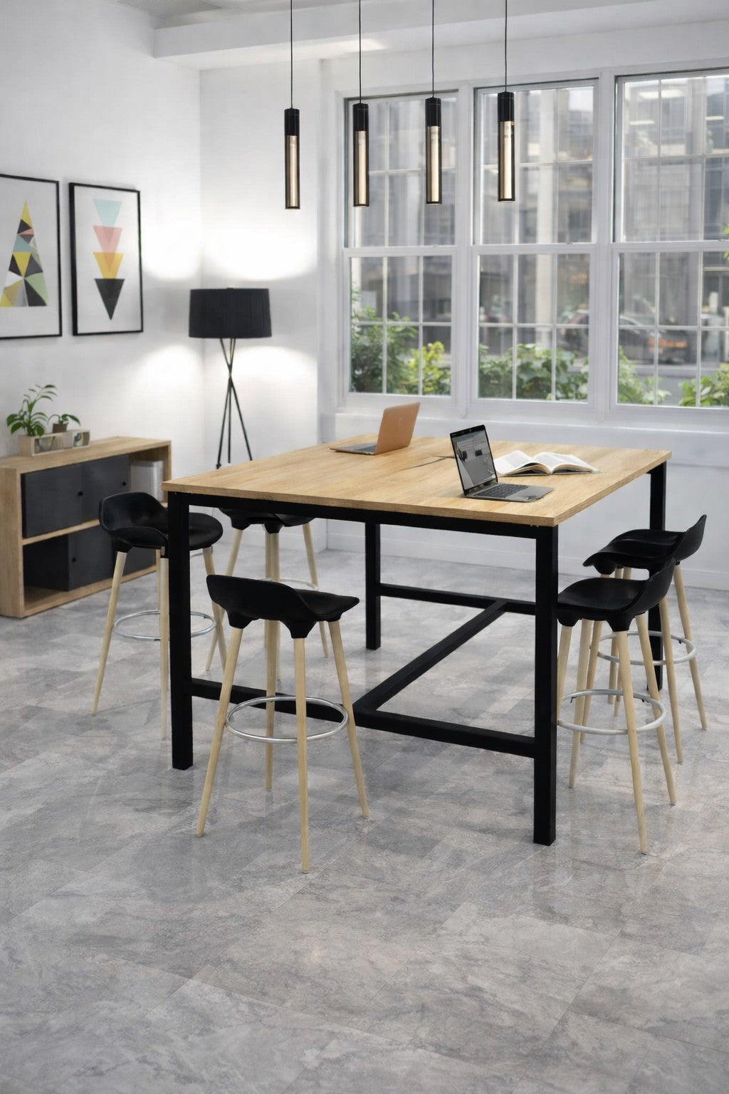 Table haute carrée Astral – 4 à 6 personnes