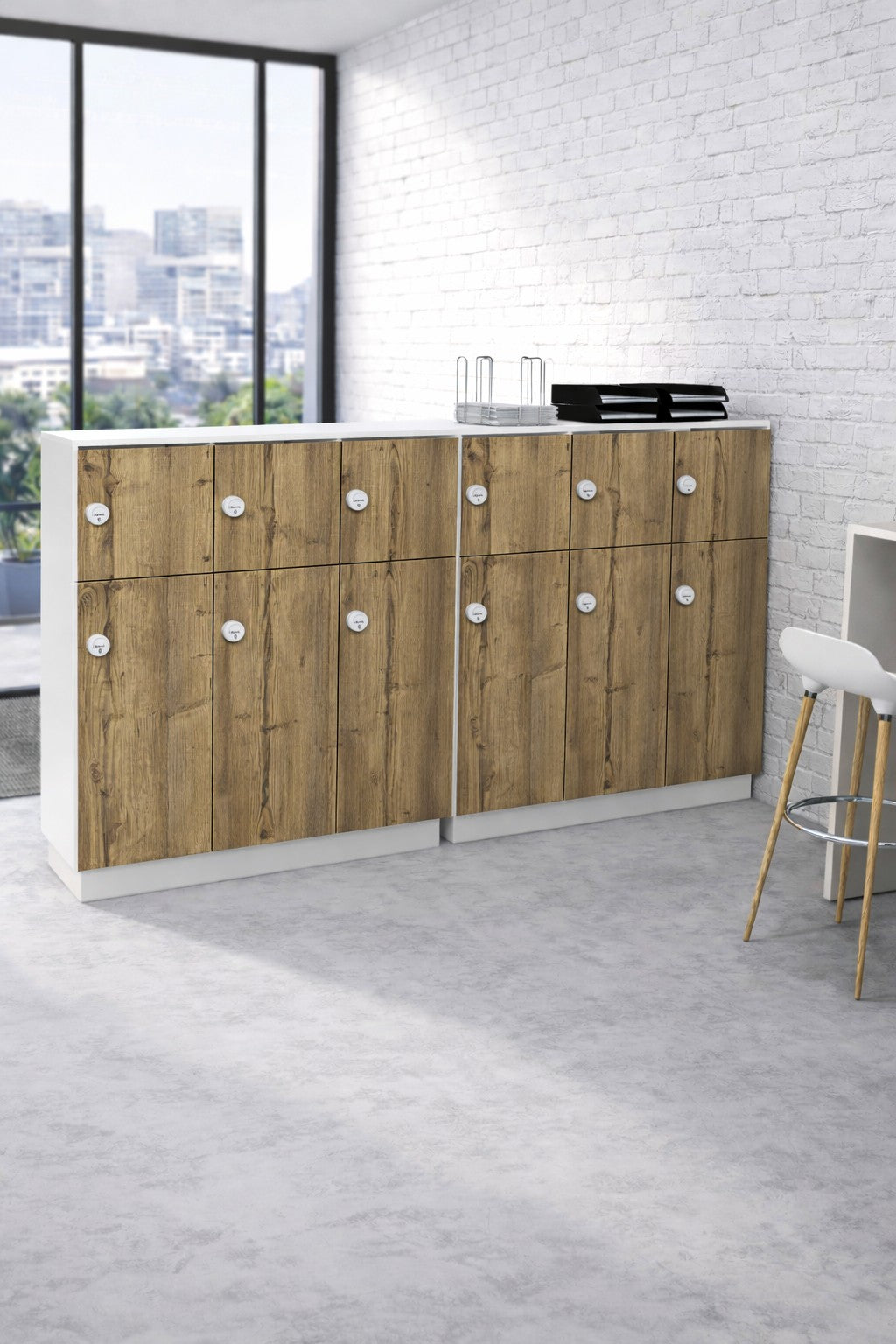 Vestiaire de bureau individuel en bois 3 colonnes sur socle - Gamme Astral