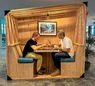 Cabine intérieure compacte en bois